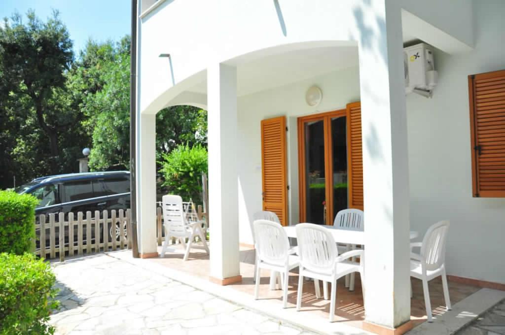Residence Villa Clara San Vincenzo Luaran gambar
